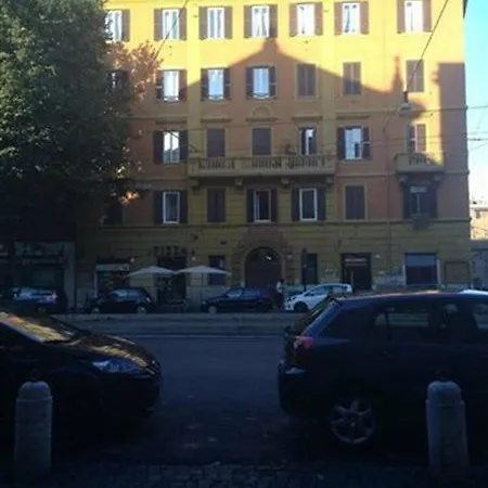 Konukevi A Trastevere Da M.e. 4*